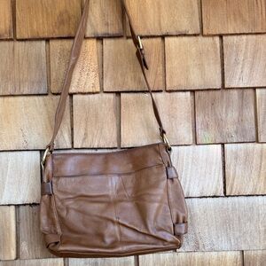 Stone Mountain Accessories Tan Brown Leather Shoulder Bag